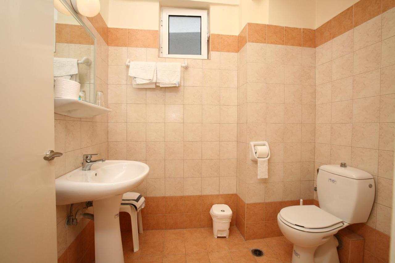 Hotel Flisvos カラマタ エクステリア 写真